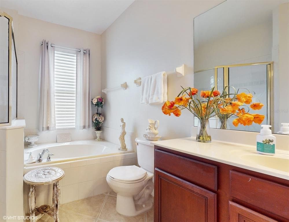321 CRESSA CIRCLE photo 16