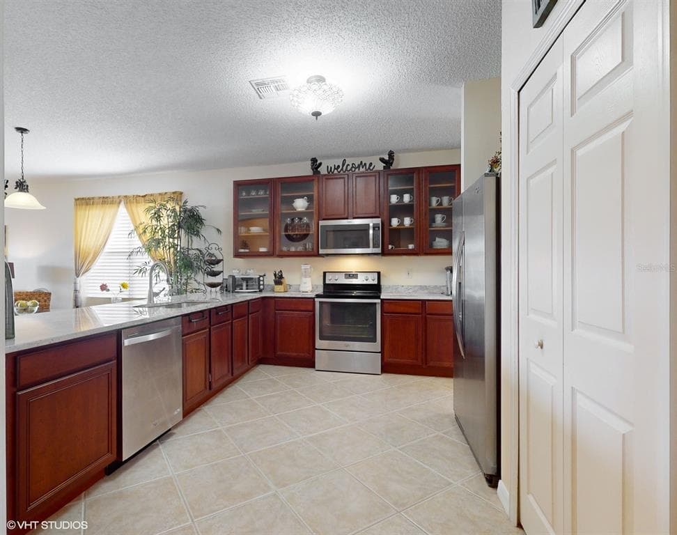 321 CRESSA CIRCLE photo 10