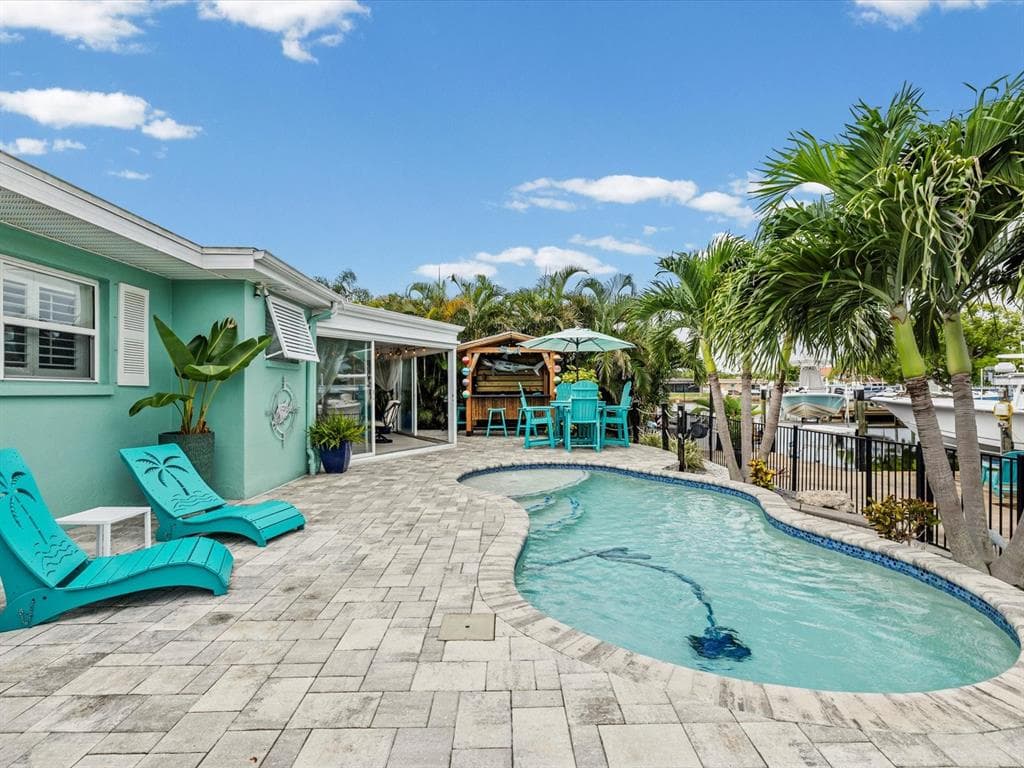 4911 POMPANO DRIVE photo 4