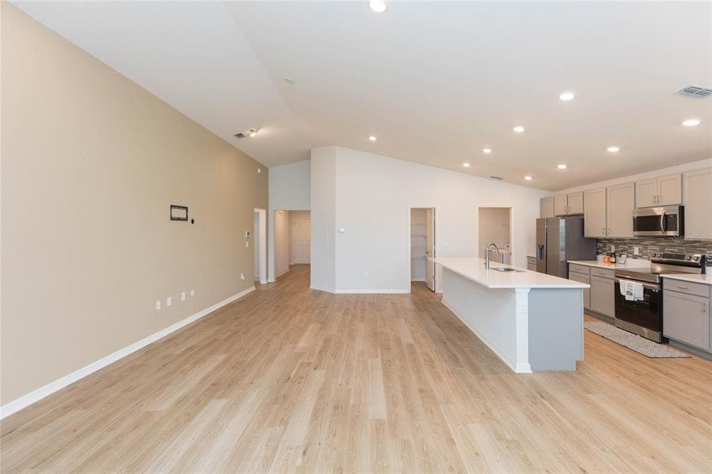 35171 CRESCENT CREEK DRIVE photo 8