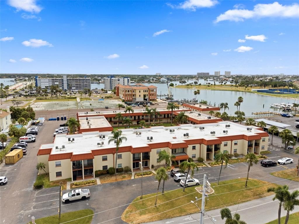 10365 PARADISE BOULEVARD 1 photo 24