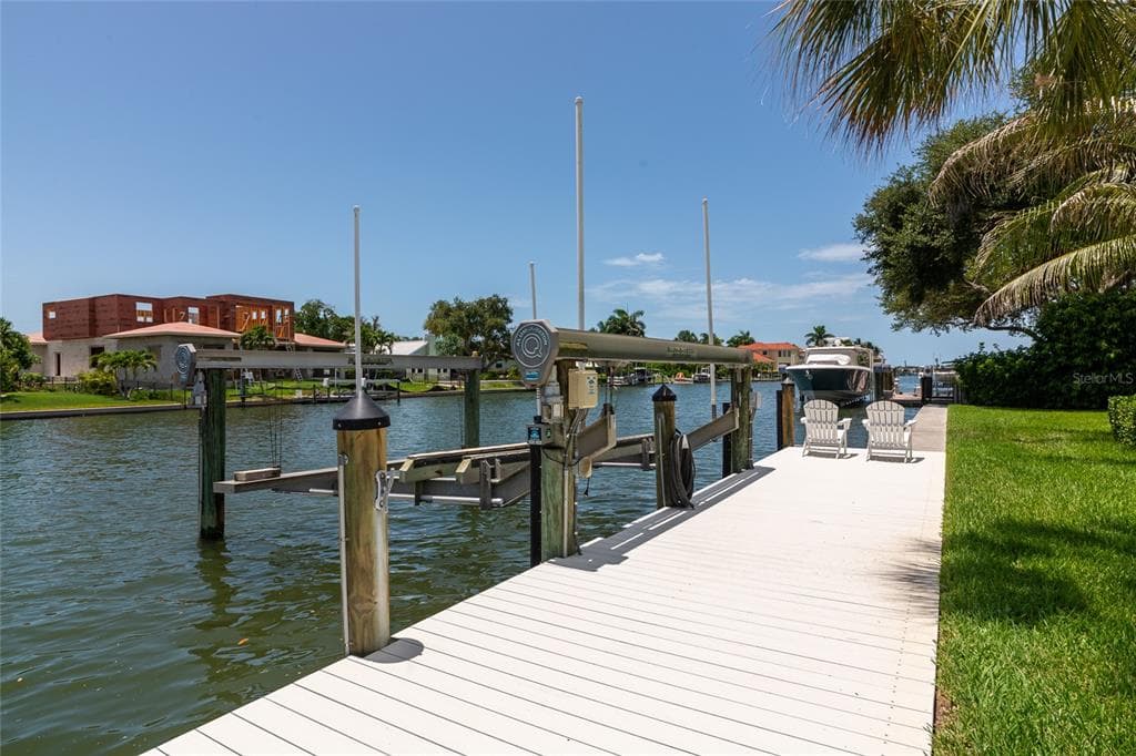 7631 COVE TERRACE photo 3