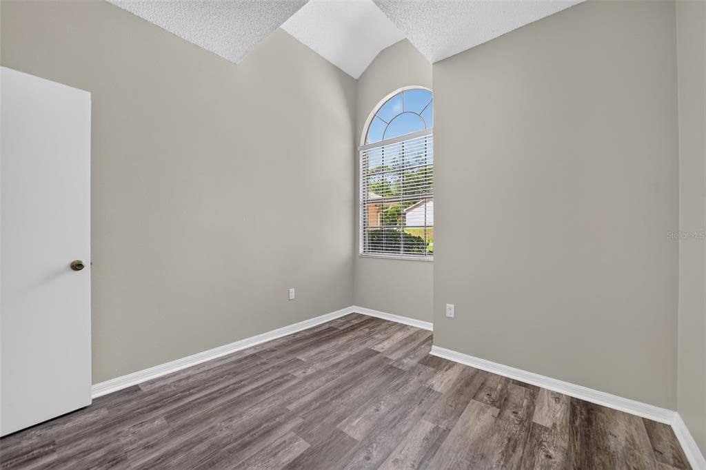 6348 SLEEPY HOLLOW DRIVE photo 19