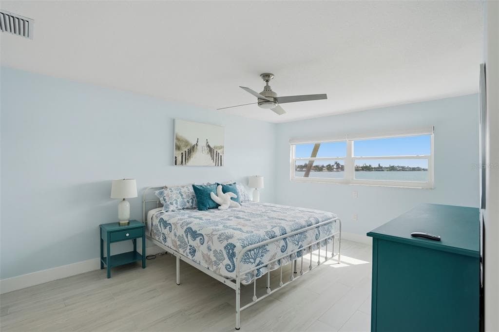 5555 GULF BOULEVARD 116 photo 16