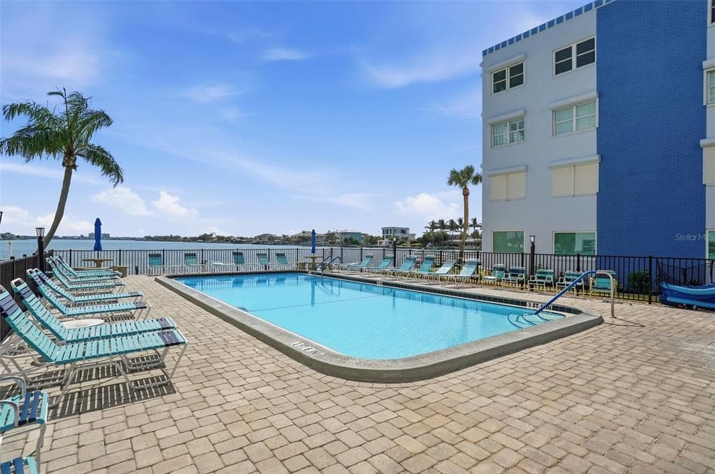 5555 GULF BOULEVARD 116 photo 25
