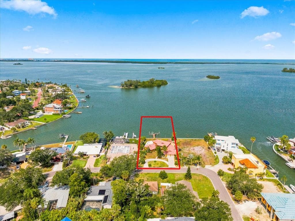 111 SHORE DRIVE photo 12