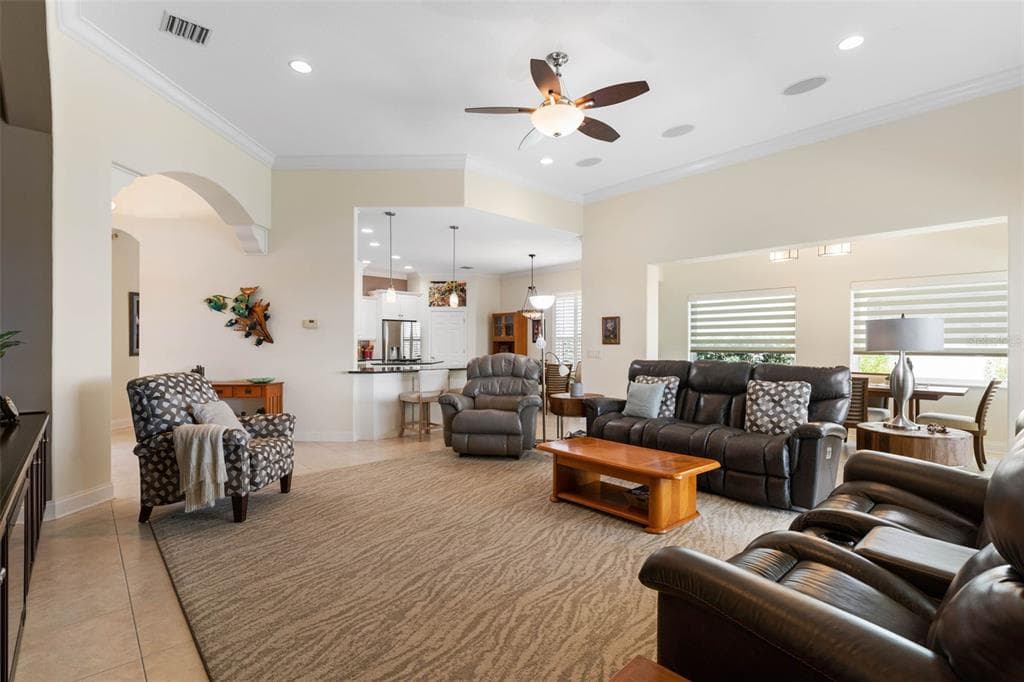 127 S RIVERWALK DRIVE photo 9