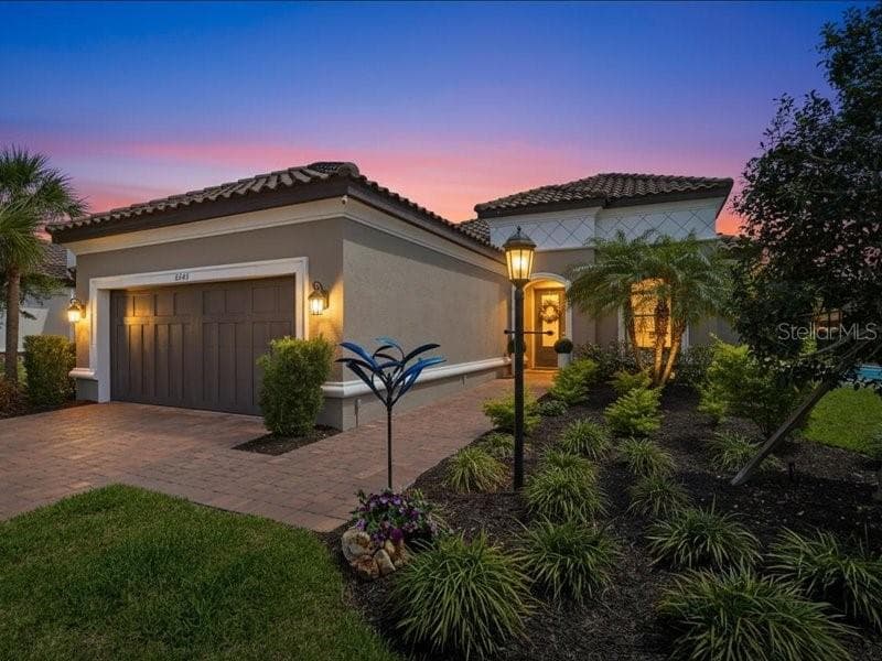 6243 PLATEAU COURT photo 1